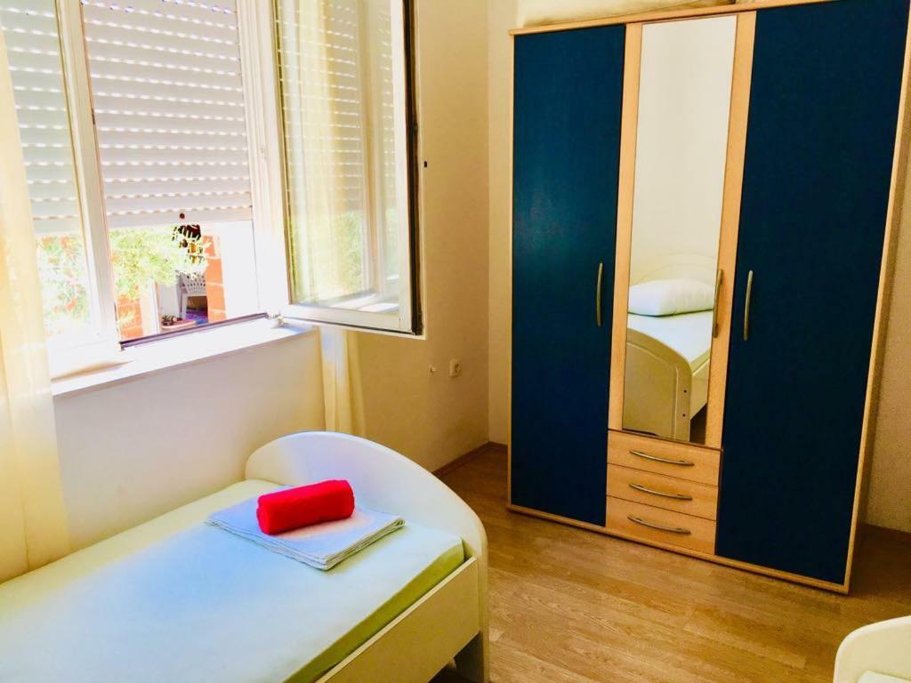 Apartmani Nina Шибеник Екстер'єр фото