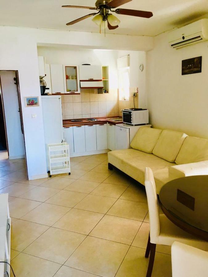 Apartmani Nina Шибеник Екстер'єр фото