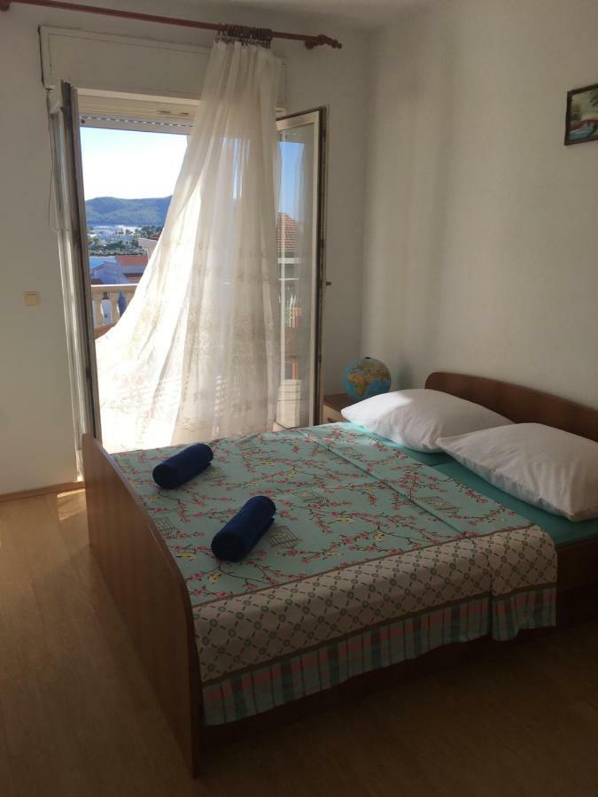 Apartmani Nina Шибеник Екстер'єр фото