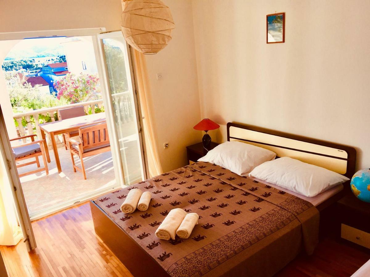 Apartmani Nina Шибеник Екстер'єр фото